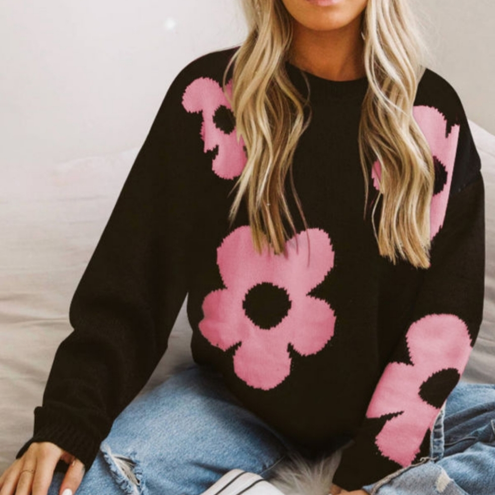 π New Sweater With Flower Detail - Picture 1 of 4